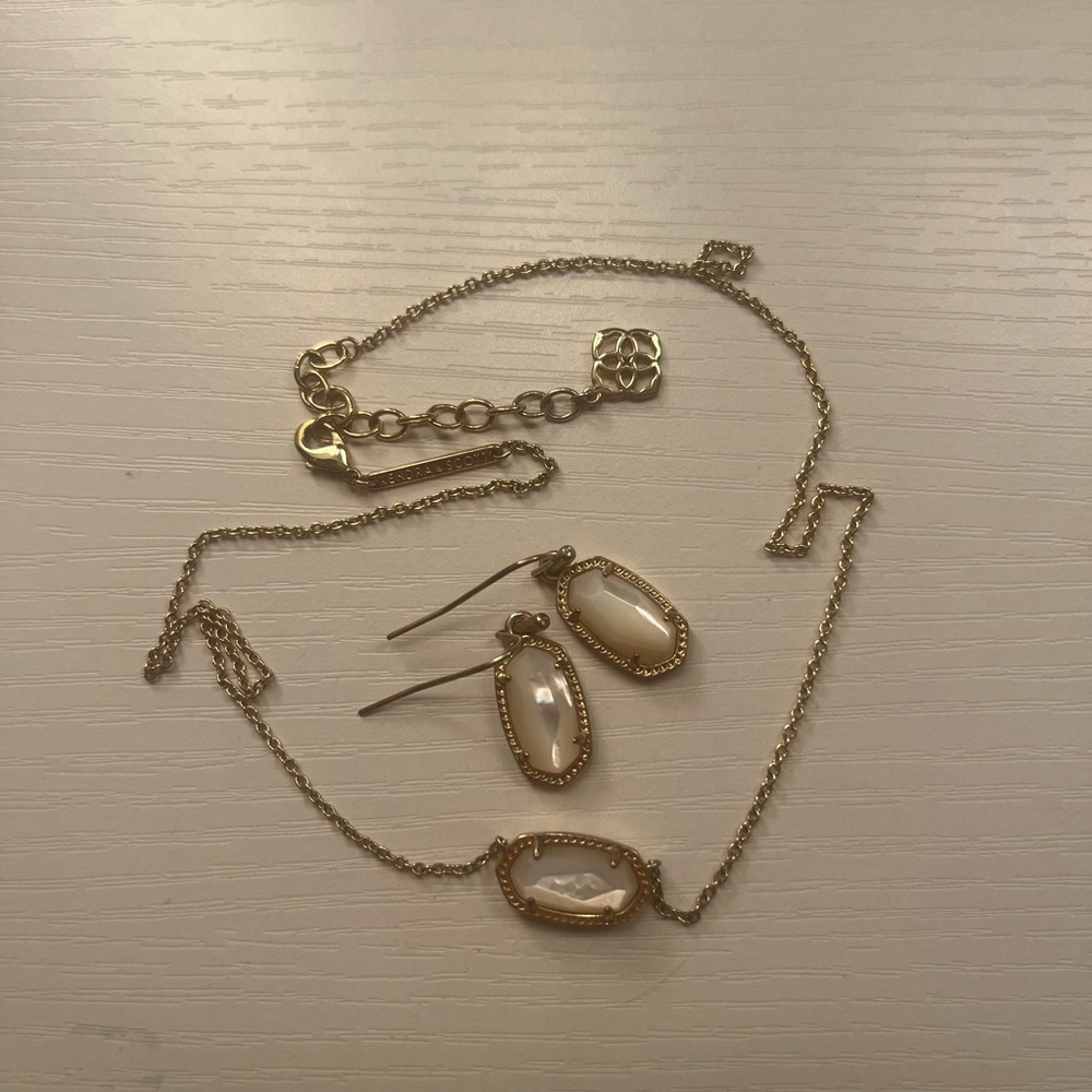 Kendra Scott White and Gold Necklace and Earrings Set